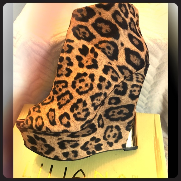 Leopard Print Platform Bootie - Picture 1 of 4