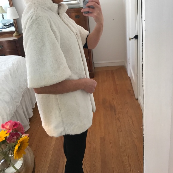 Faux Fur cream coat - Picture 2 of 7