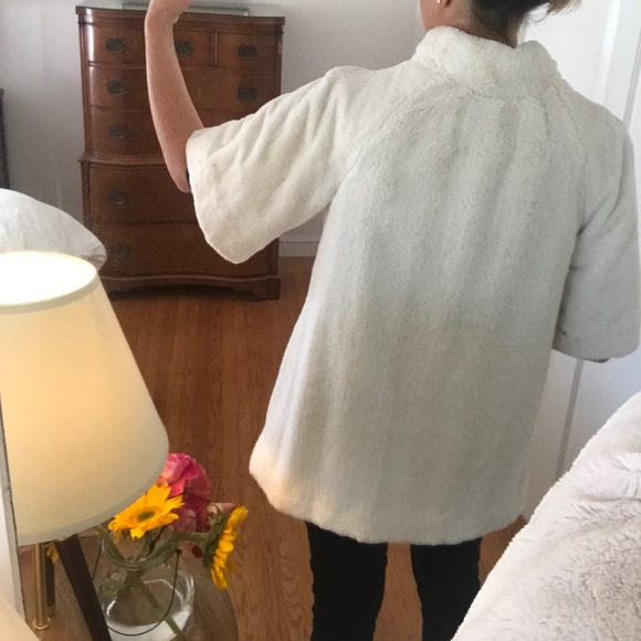 Faux Fur cream coat - Picture 3 of 7