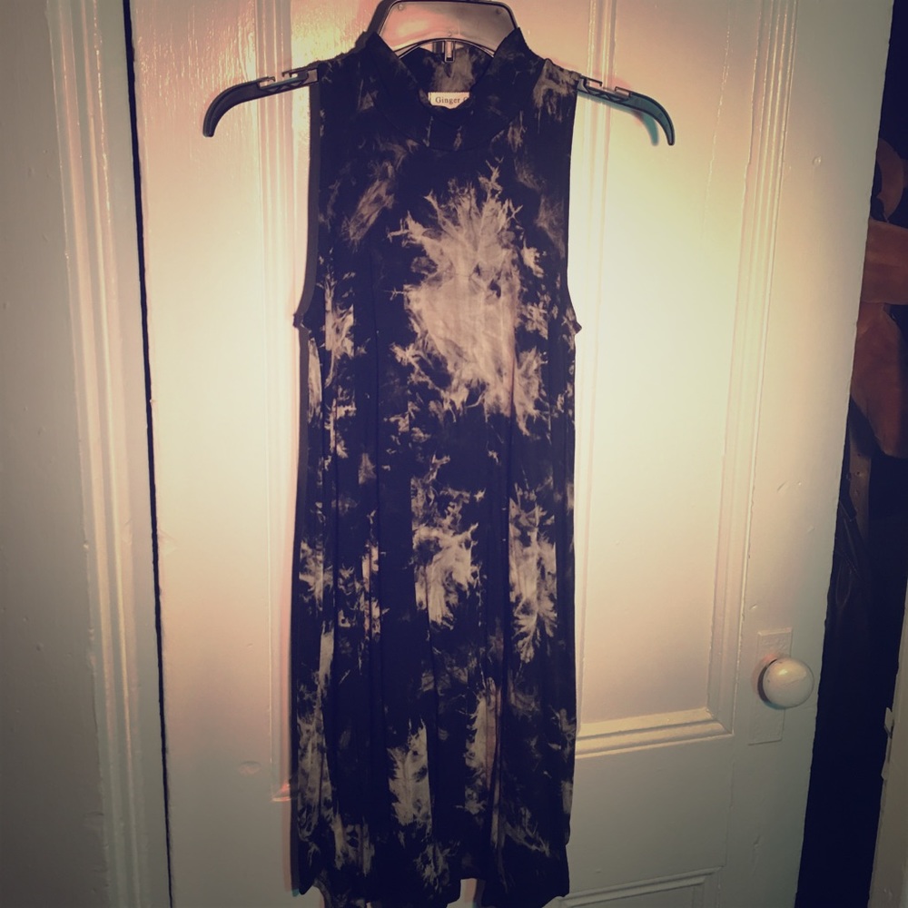 NWOT Size Small Ginger G Juniors Tie-Dye Dress