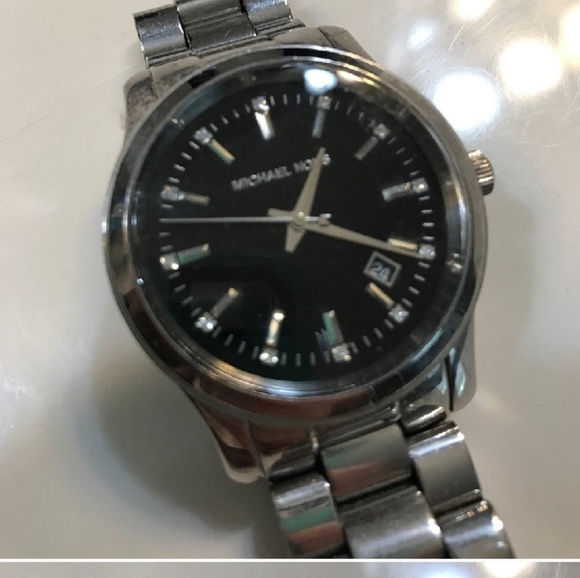 Authentic Michael Kors Boyfriend Watch - Picture 1 of 6