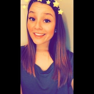 Meet your Posher, Alyssa