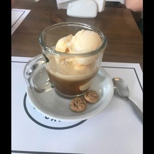 Meet your Posher, Madeline