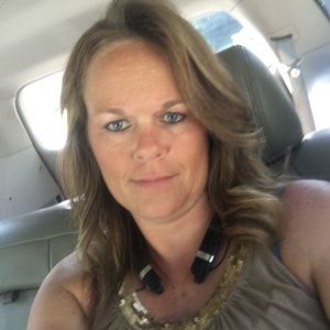 Meet your Posher, Carrie