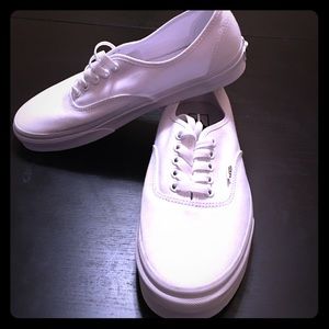 Mint Condition White Classic Vans