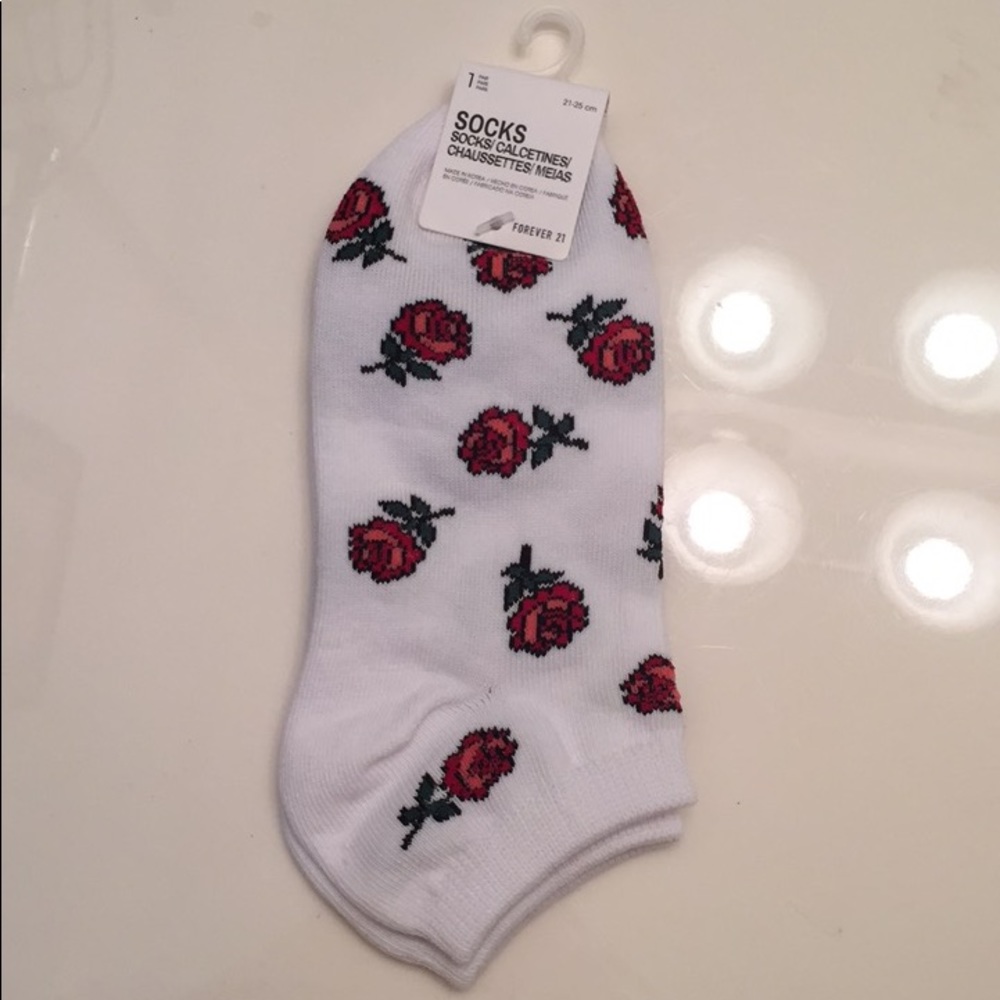 BNWT rose socks