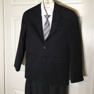 Boy’s suit jacket, 2 buttons front; 3 buttons cuff