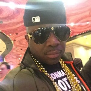 Meet your Posher, Eric