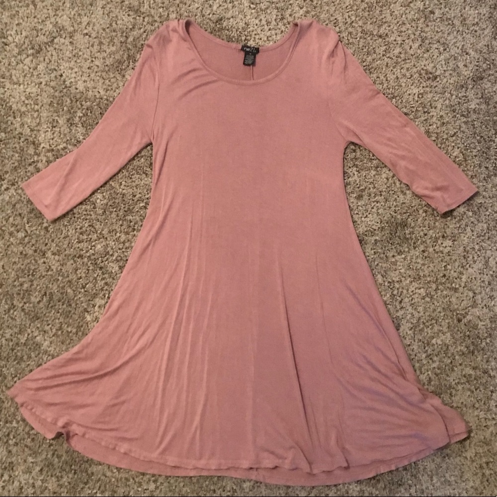 Mauve 90’s inspired dress
