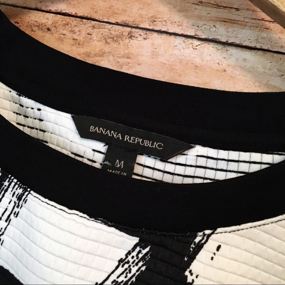 Banana Republic Black White Quilted Boxy Top - Picture 4 of 6