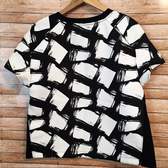 Banana Republic Black White Quilted Boxy Top - Picture 2 of 6