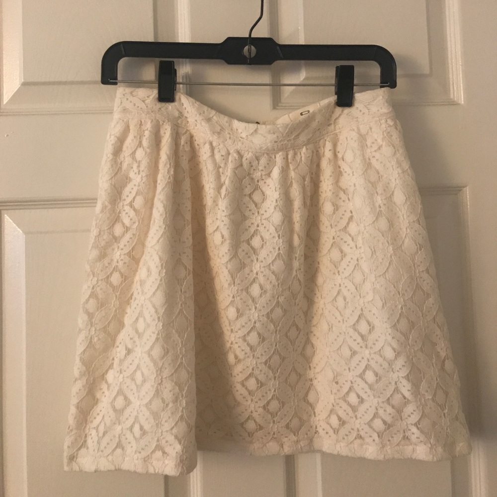 Lace skirt