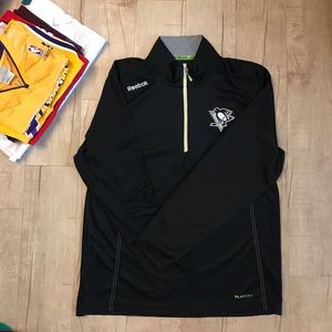 Reebok Pittsburg Penguins quarter zip shirt