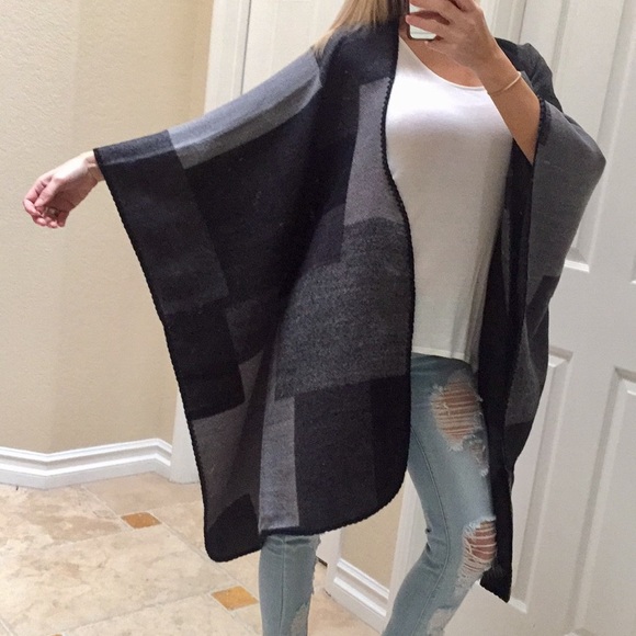Black and Gray Blanket Poncho Cape - Picture 5 of 6