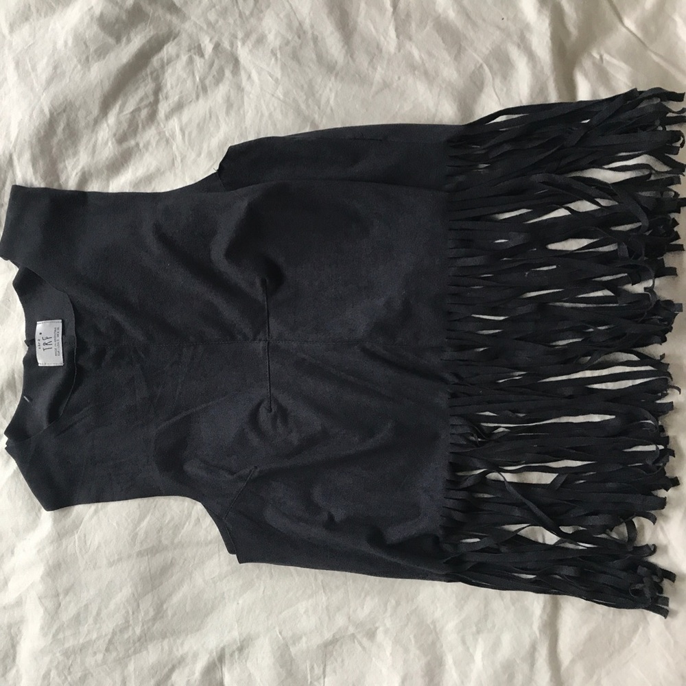 Black fringe crop