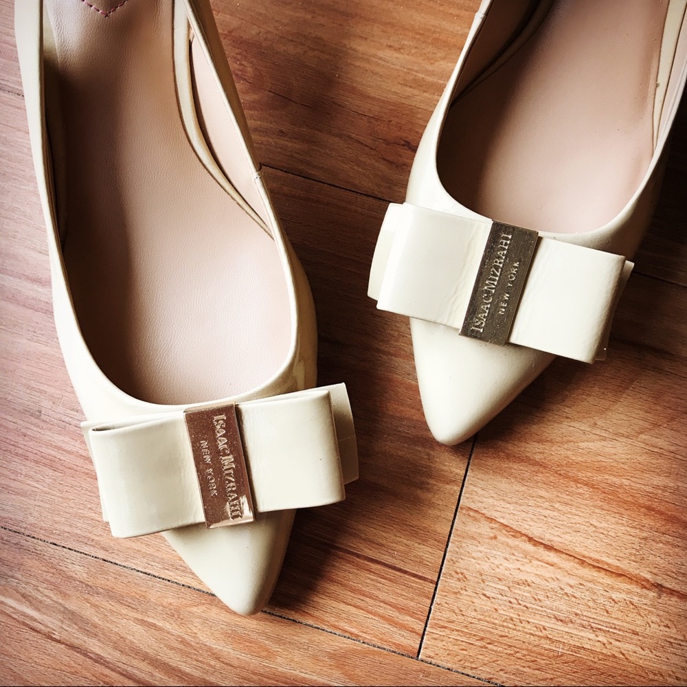 Isaac Mizhari New York Ivory Pump Shoes