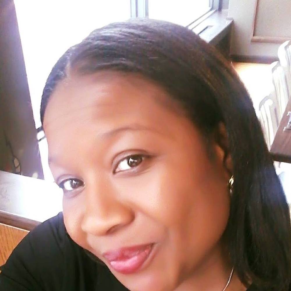 Meet your Posher, Aisha