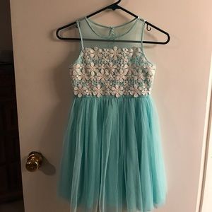 Girls dress