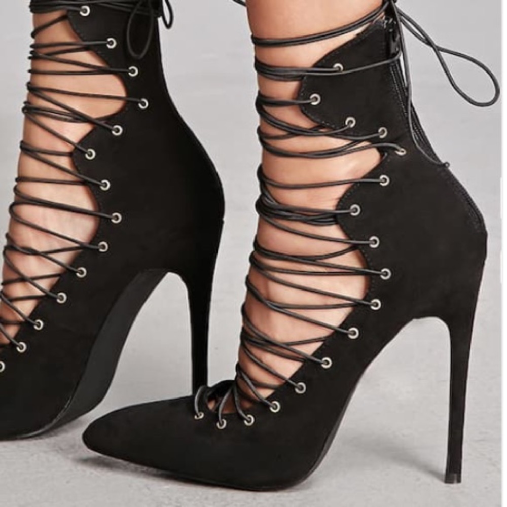 NWT Sexy male wrap heels