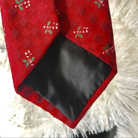🎁🌲🎉 NWT Holiday Tie with Cool Candy Cane Motif - Picture 7 of 8