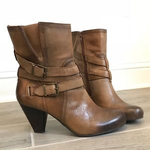 Arturo Chiang Velma Cognac Bootie
