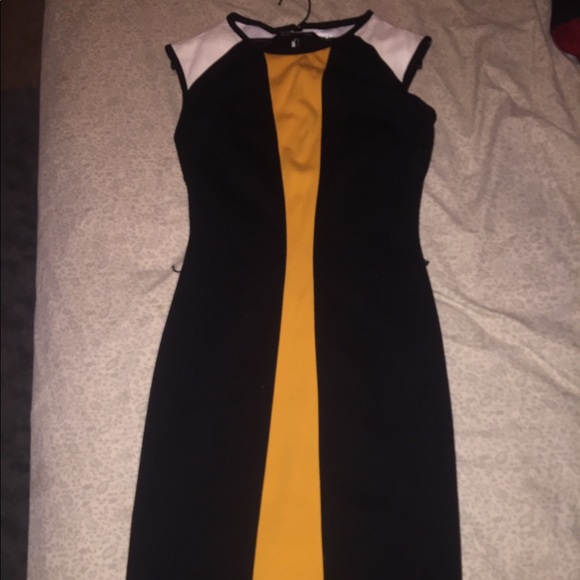 Cache dress - Picture 1 of 2