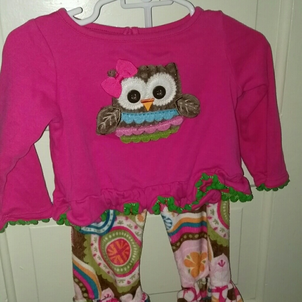 Adorable 6-9 month Mud Pie outfit