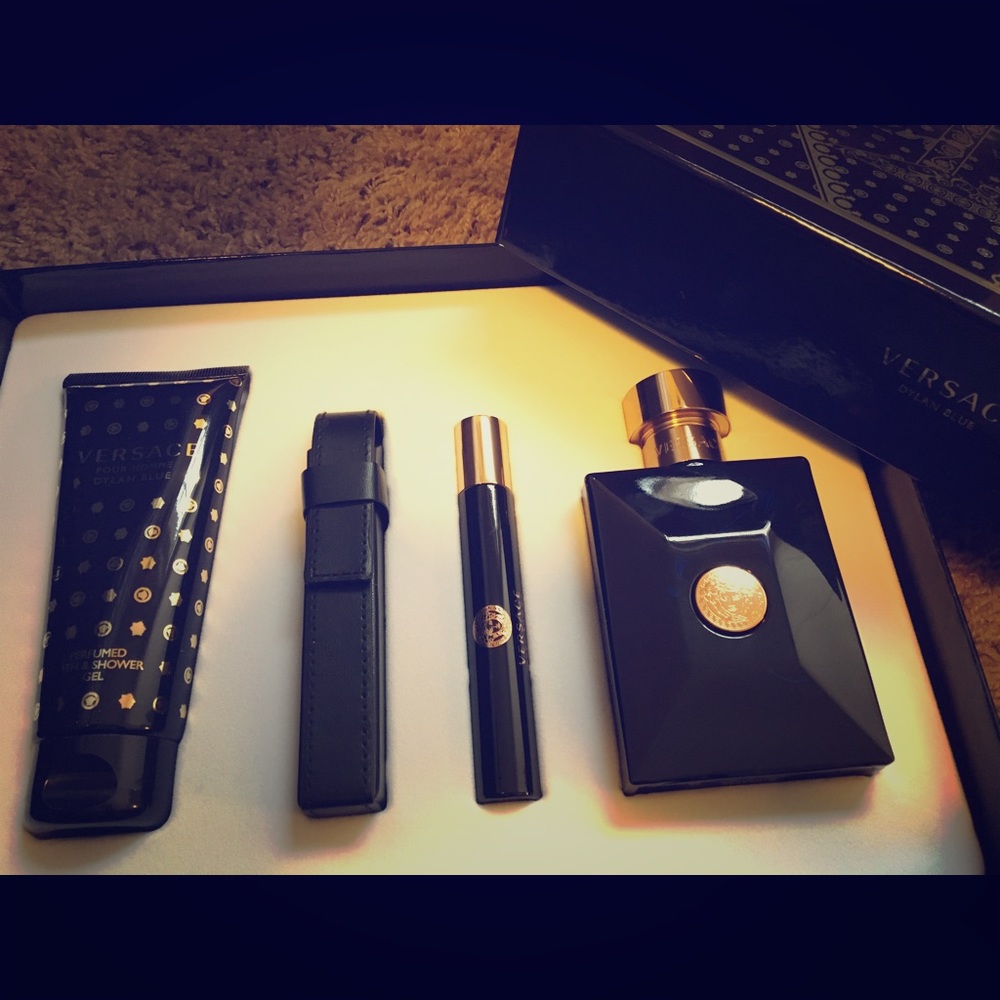 Versace Dylan Blue Pour Homme Cologne Gift Set