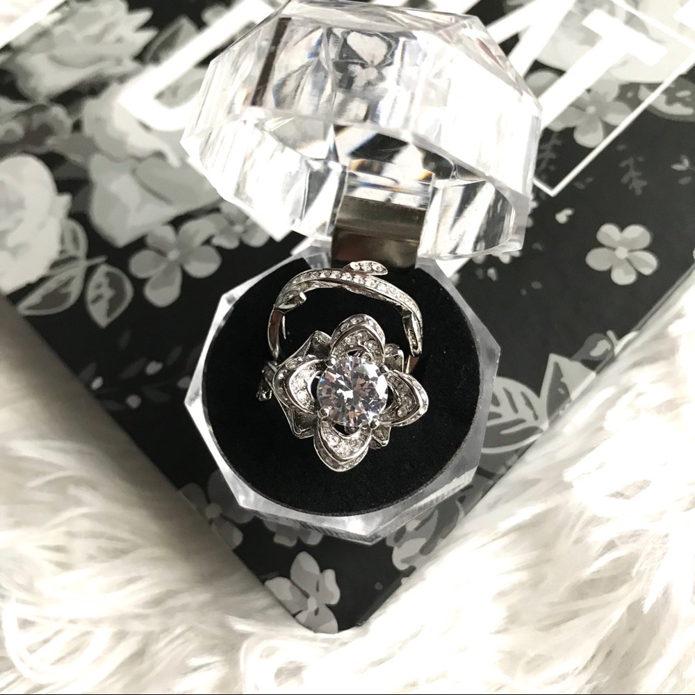 •Flowers in Bloom• .925 Silver Plated Ring Set - Picture 3 of 4
