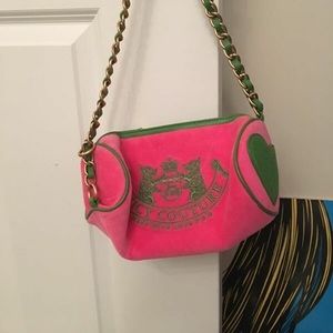 pink juicy couture purse.