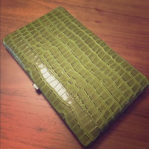 L .Erickson Opera Wallet