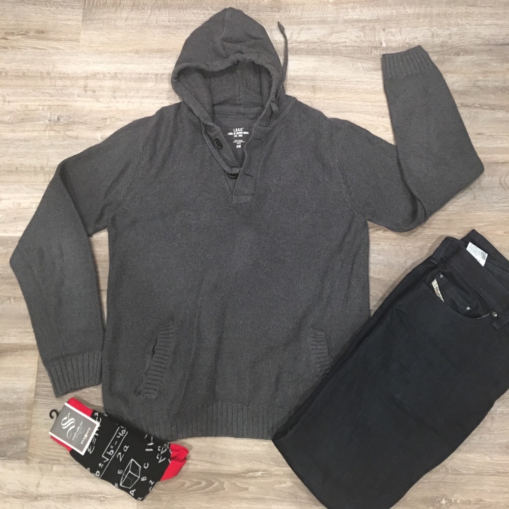 Men’s hooded sweater top