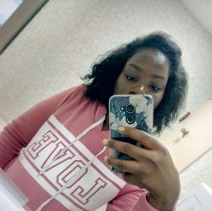 Meet your Posher, Serina