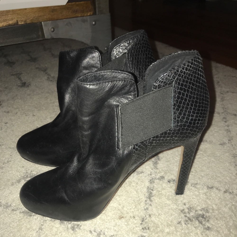 Vince Camuto Black leather bootie heels