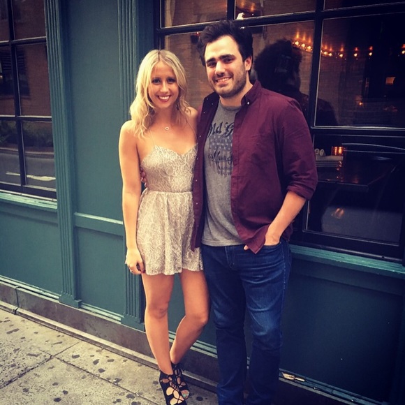 Meet your Posher, Alexis - Picture 1 of 1