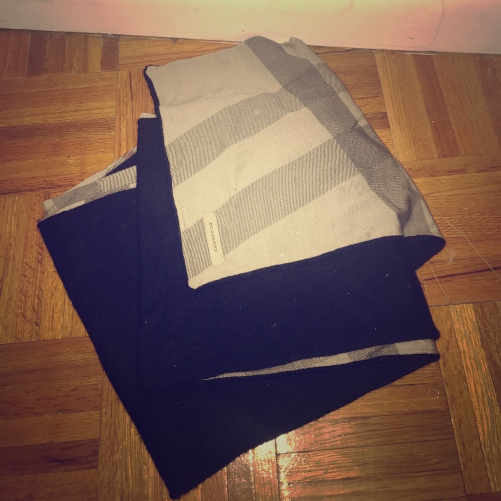 Burberry Wool Scarf