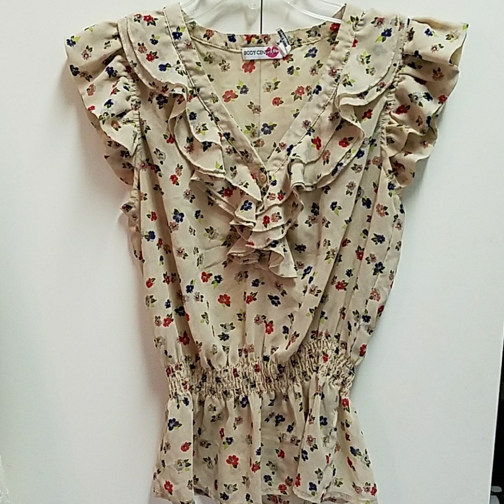 Ruffle Top