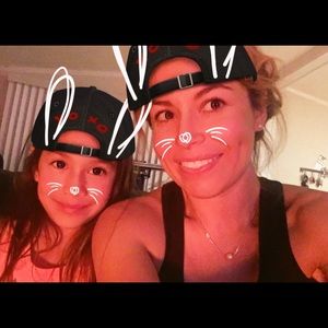 Meet your Posher, Aida