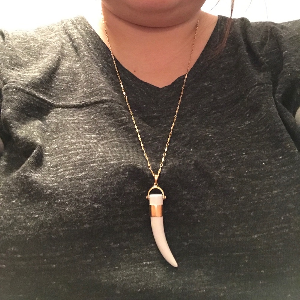 Stella and dot Sahara pendant necklace