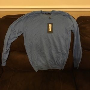 Light Blue Cashmere/cotton v neck sweater- L