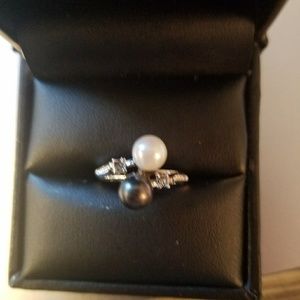 White and black pearl with diamond accents ring