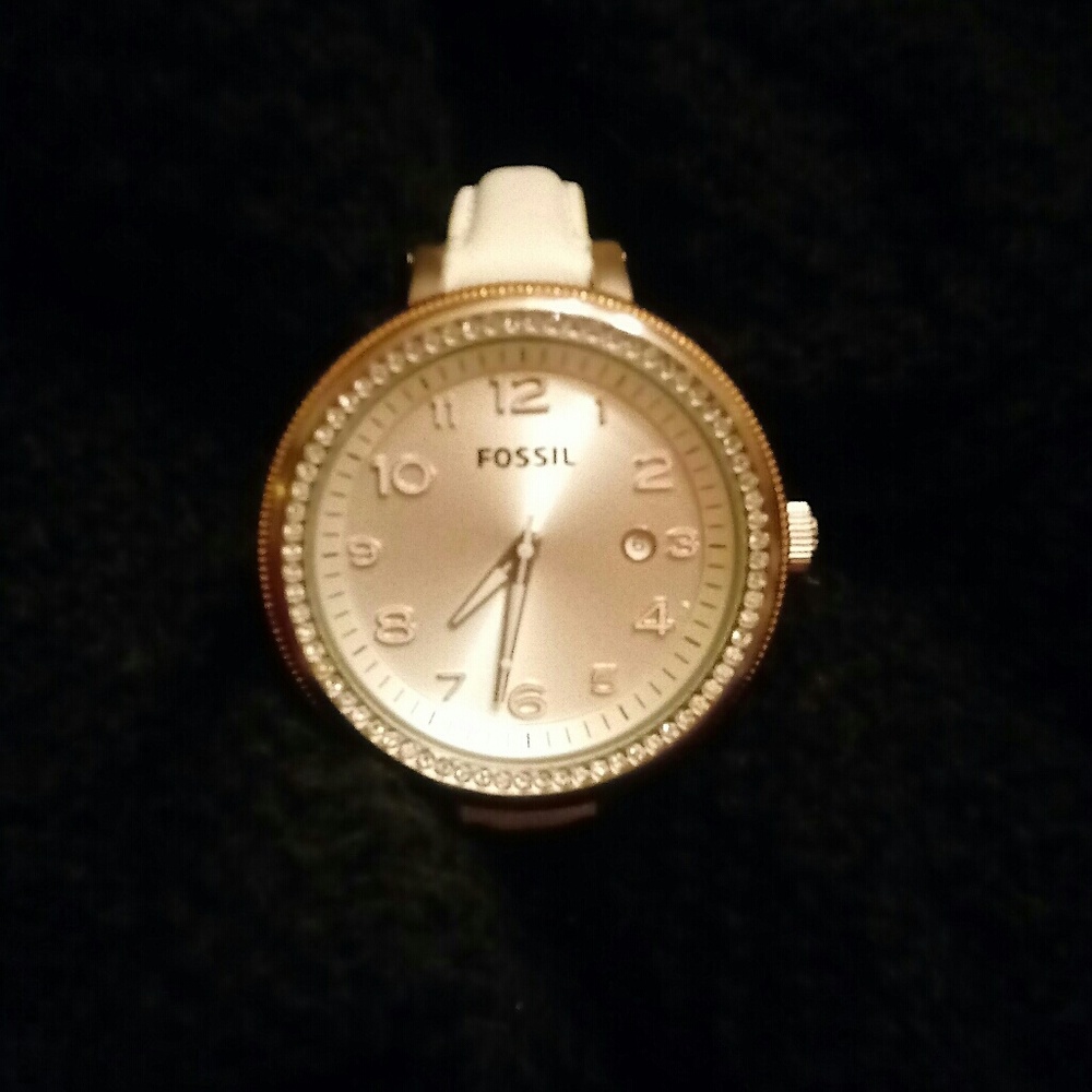 SOLD Women's Fossil Watch!