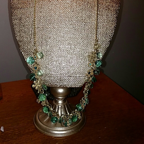 Neclace - Picture 3 of 4