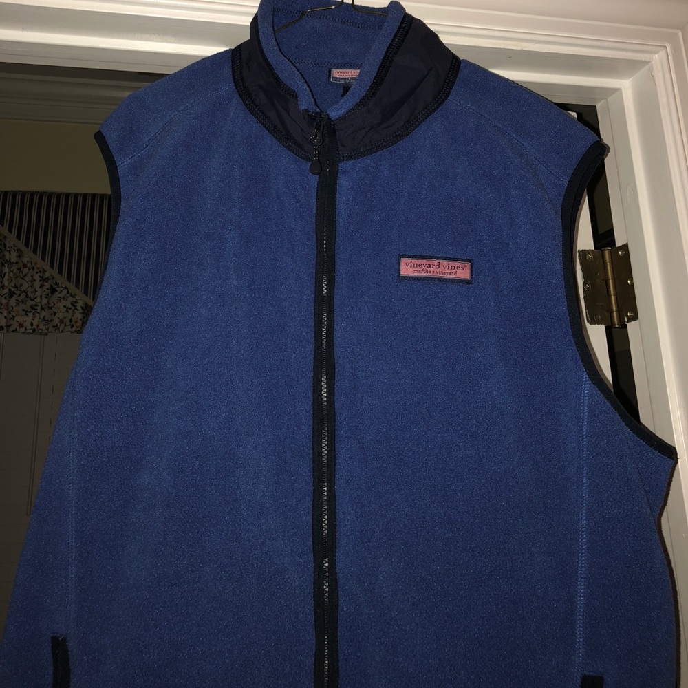 Vineyard vines fleece vest