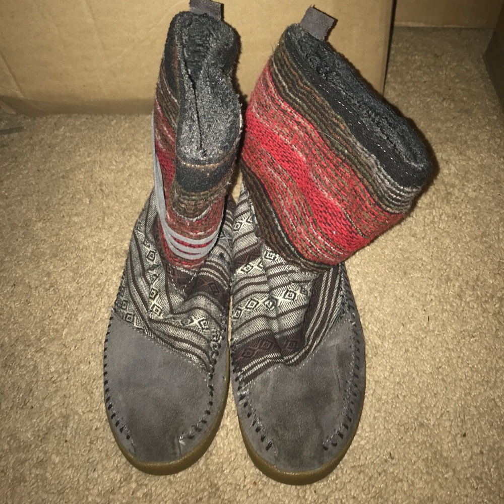 Toms Ankle Boot with tie