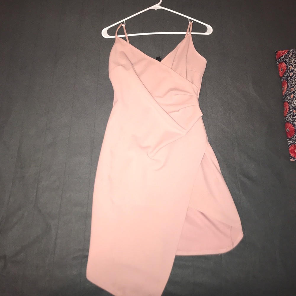 Windsor women’s pale pink mini dress