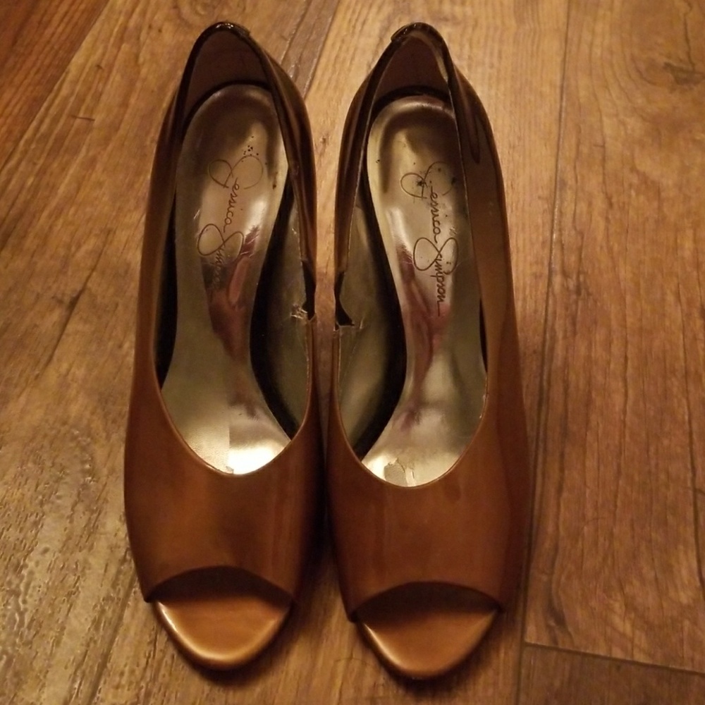 Shoe