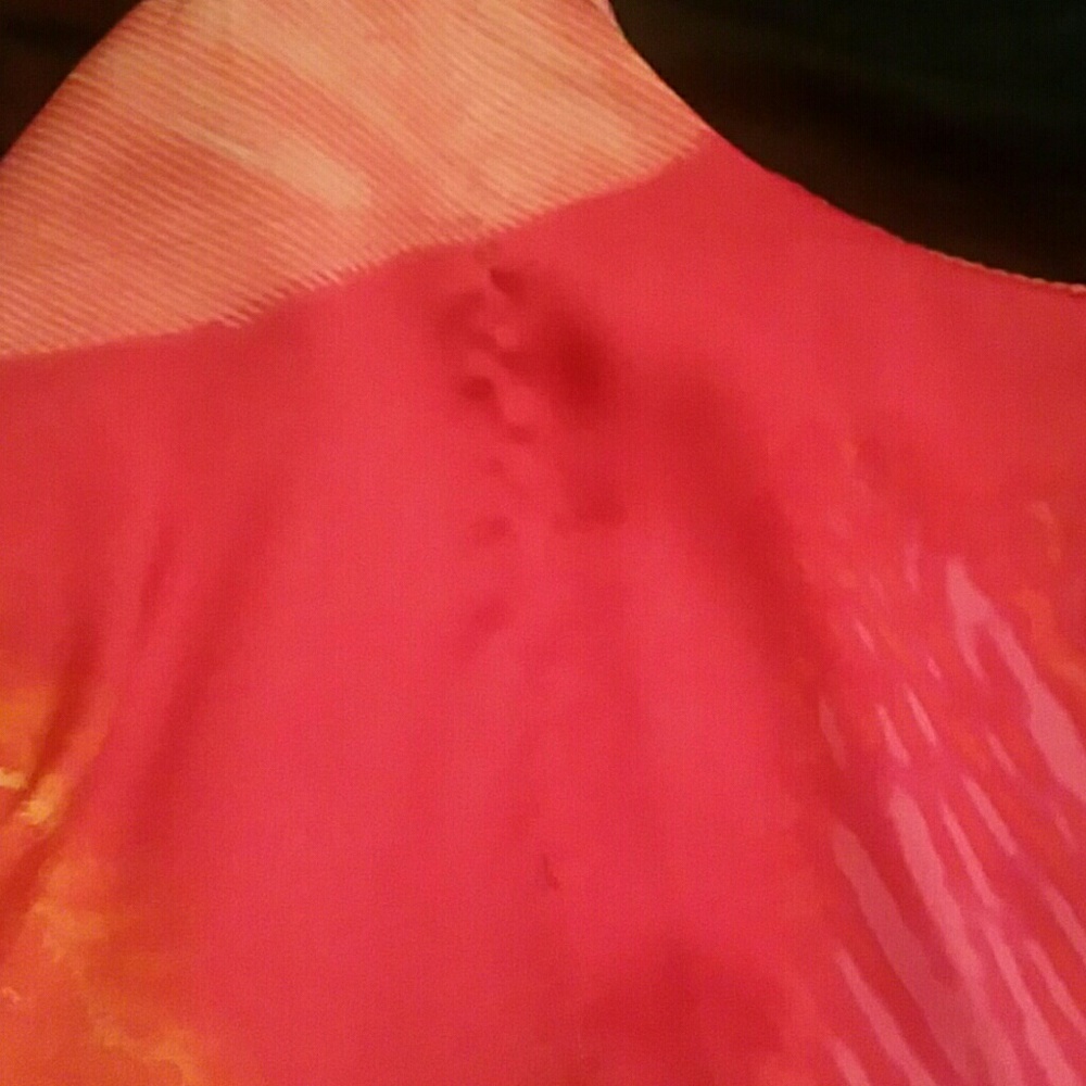 Cute top! - Picture 3 of 6