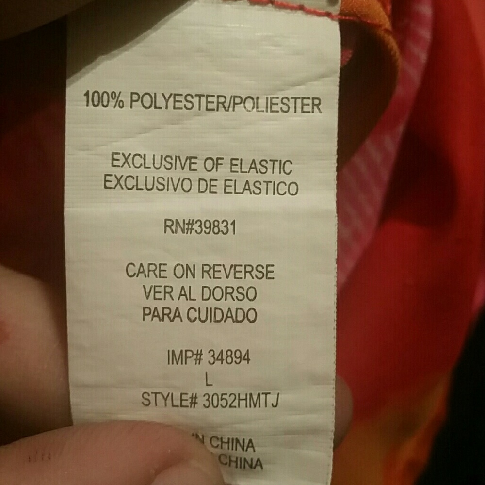 Cute top! - Picture 6 of 6