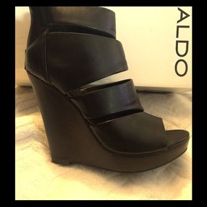 ALDO WEDGE CUTOUT BOOTIES